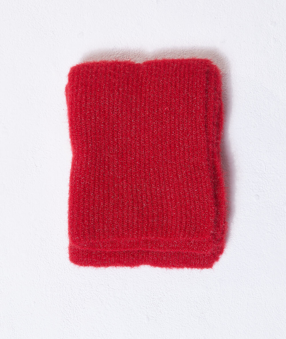Ensemble bonnet et &eacute;charpe &agrave; fils m&eacute;tallis&eacute;s rouge.