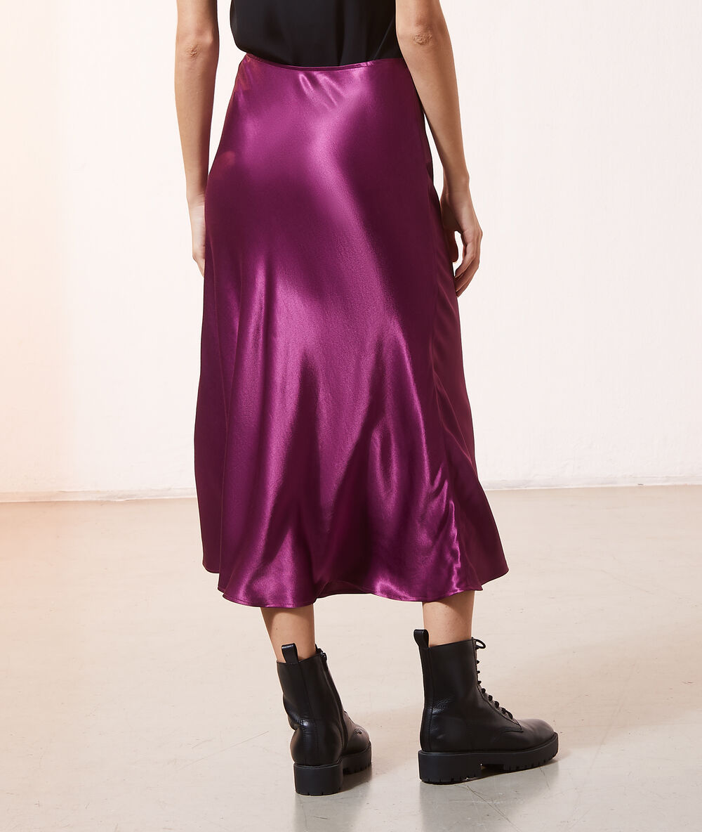 Jupe midi satin&eacute;e violine.