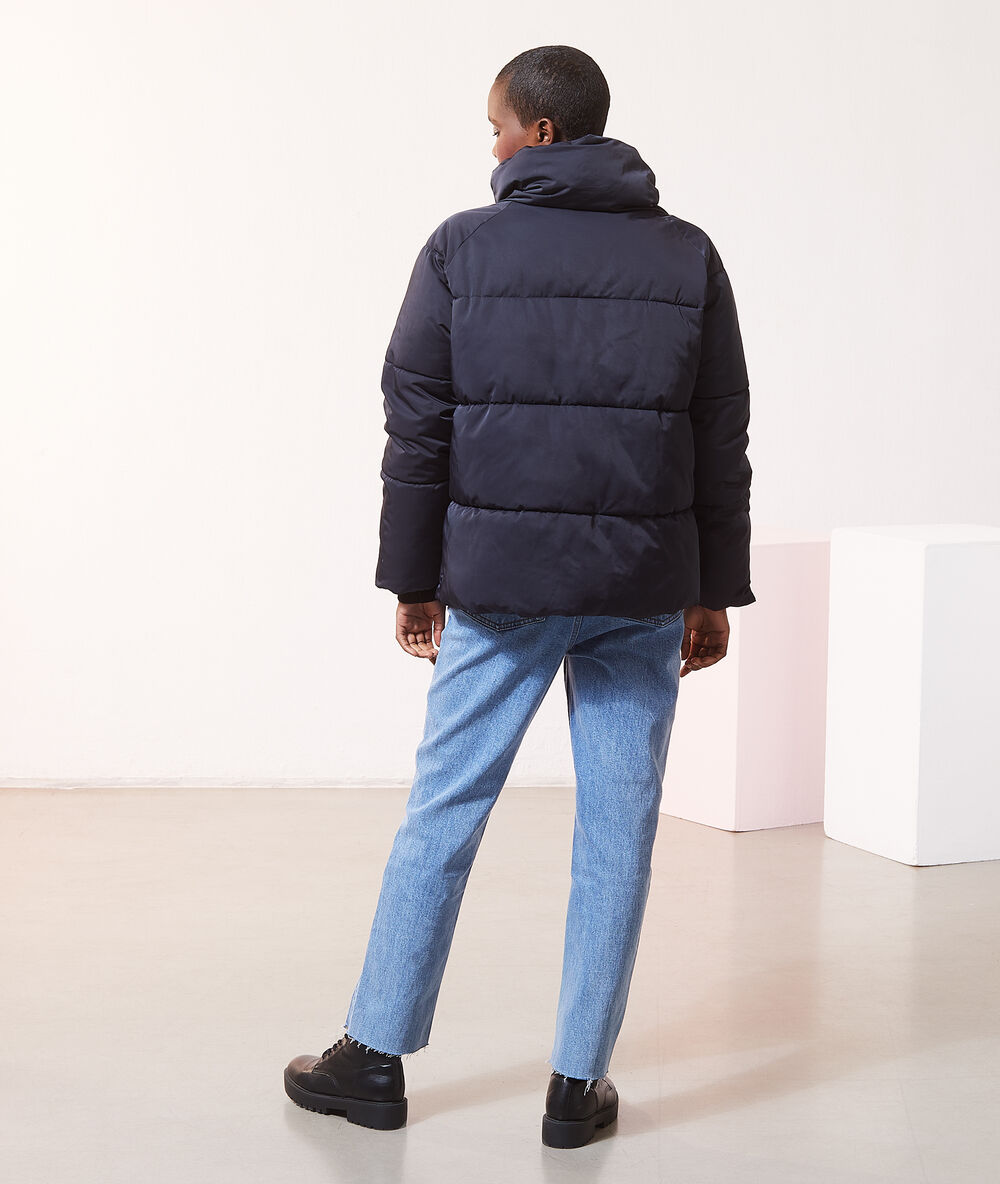 Doudoune duvet &agrave; col chemin&eacute;e bleu marine.