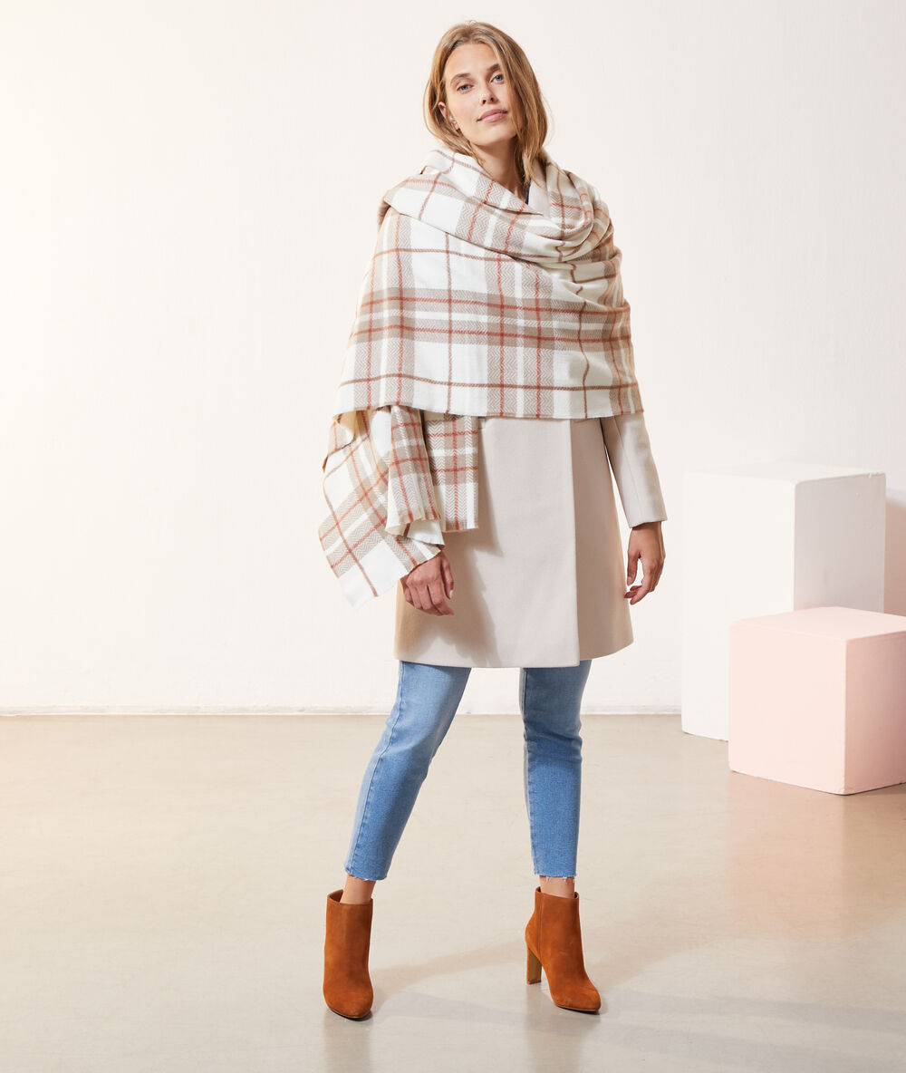 Plaid scarf in check off-white.