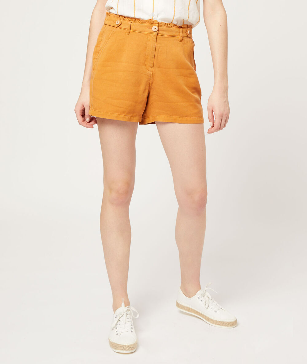 Shorts with pleat front savannah.