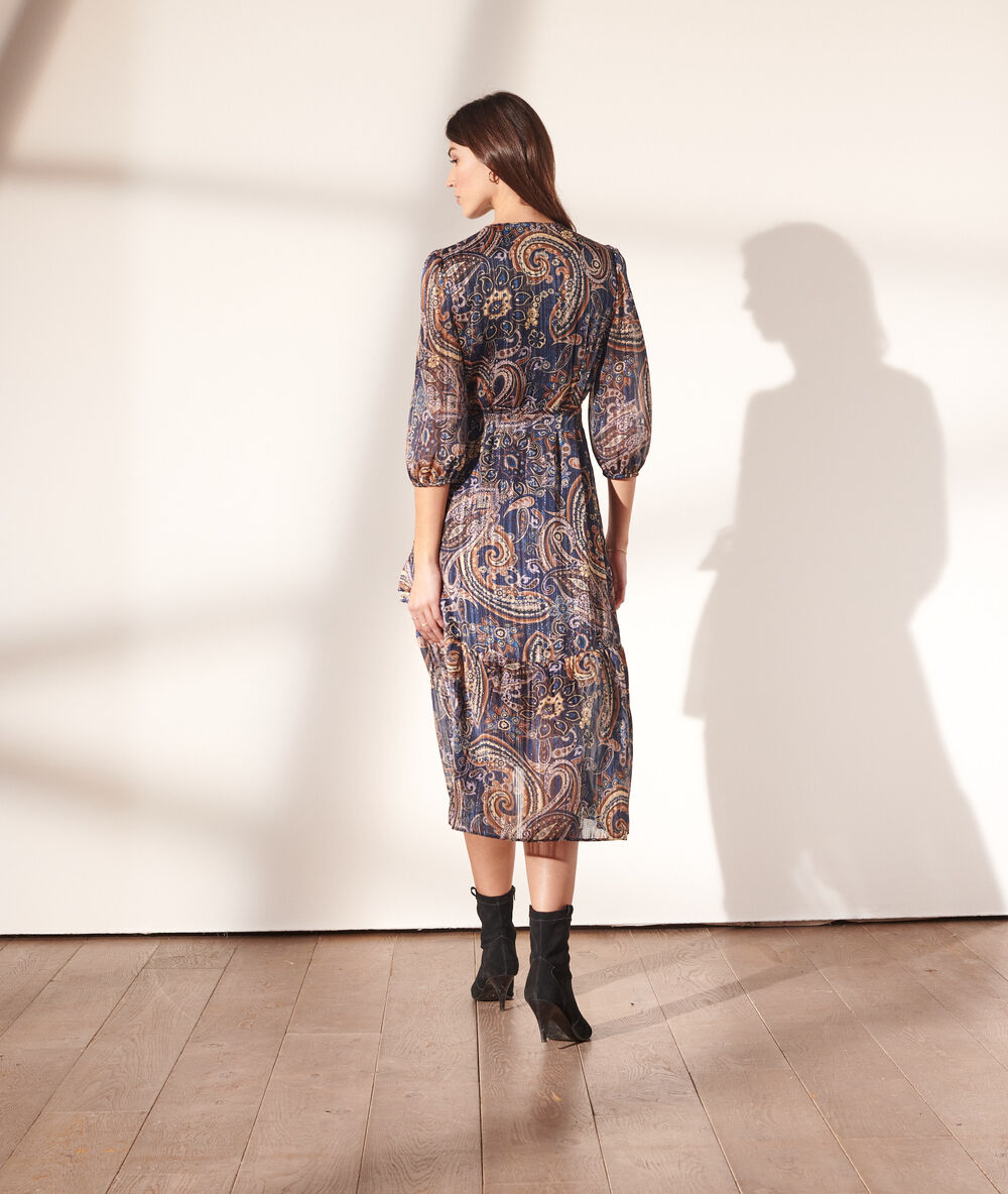 Robe longue ceintur&eacute;e imprim&eacute; fleuri bleu marine.