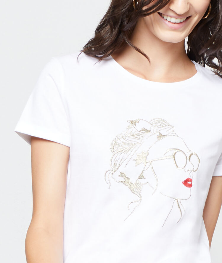 Embroidered t-shirt white.