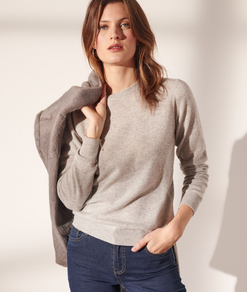 Cashmere crew neck jumper light grey marl.