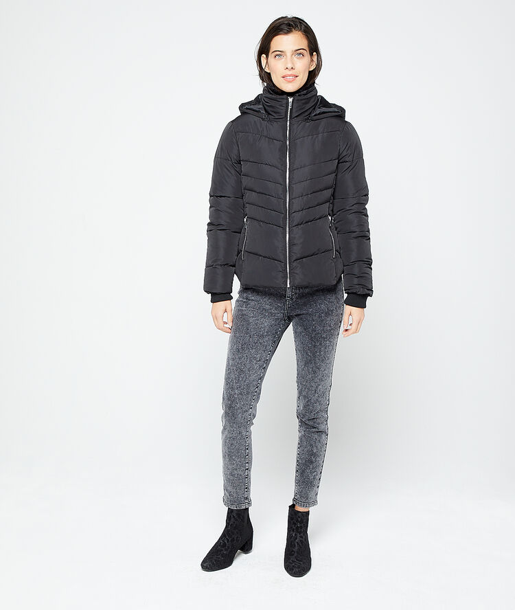 Faux fur collar puffer jacket black.