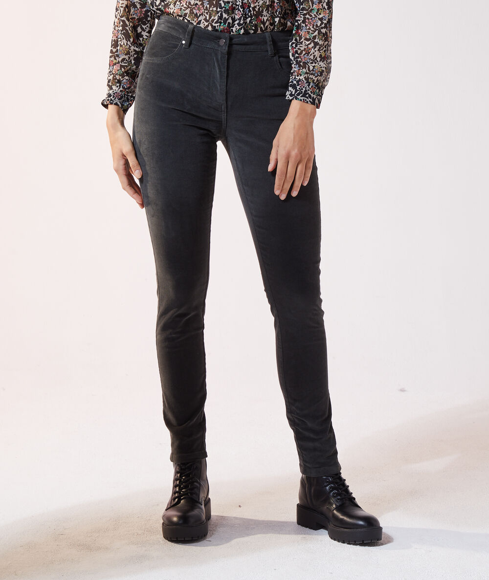 Slim trousers green forest.