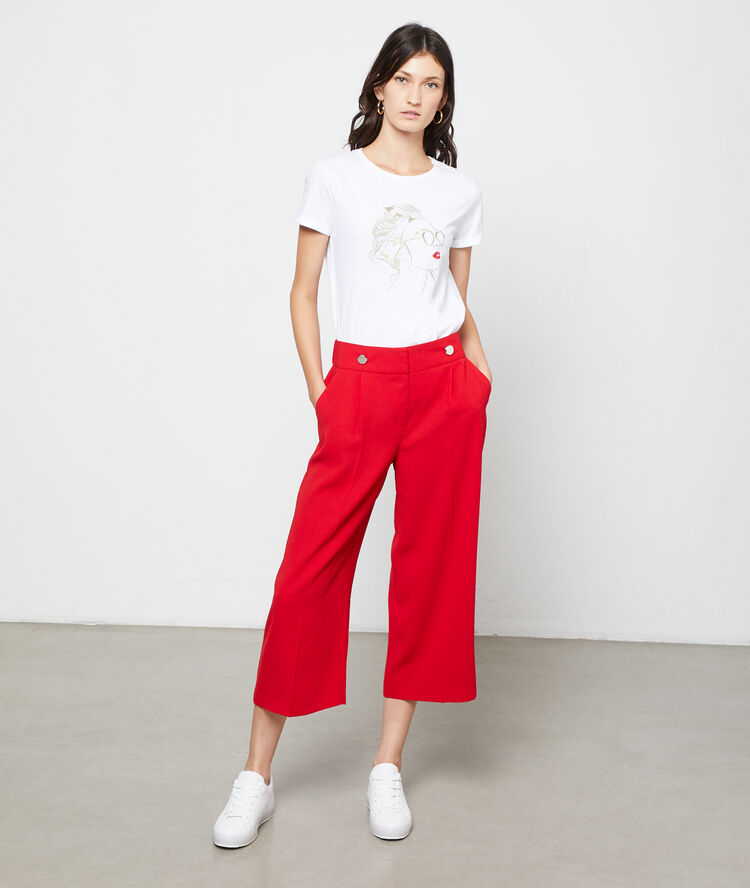 Embroidered t-shirt white.