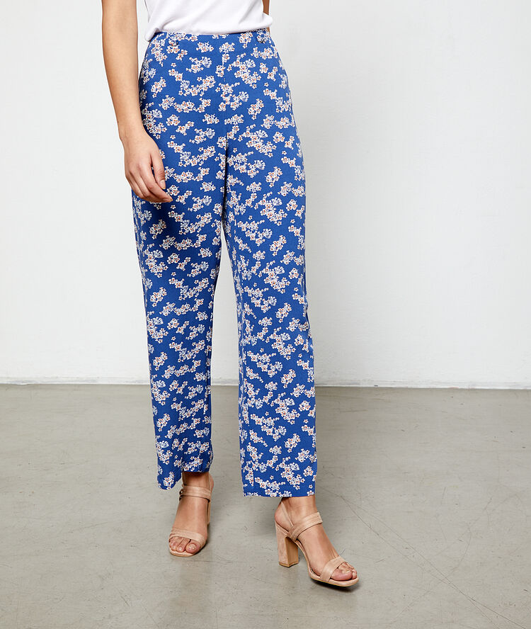 Wide leg trousers in a floral print moonlight.