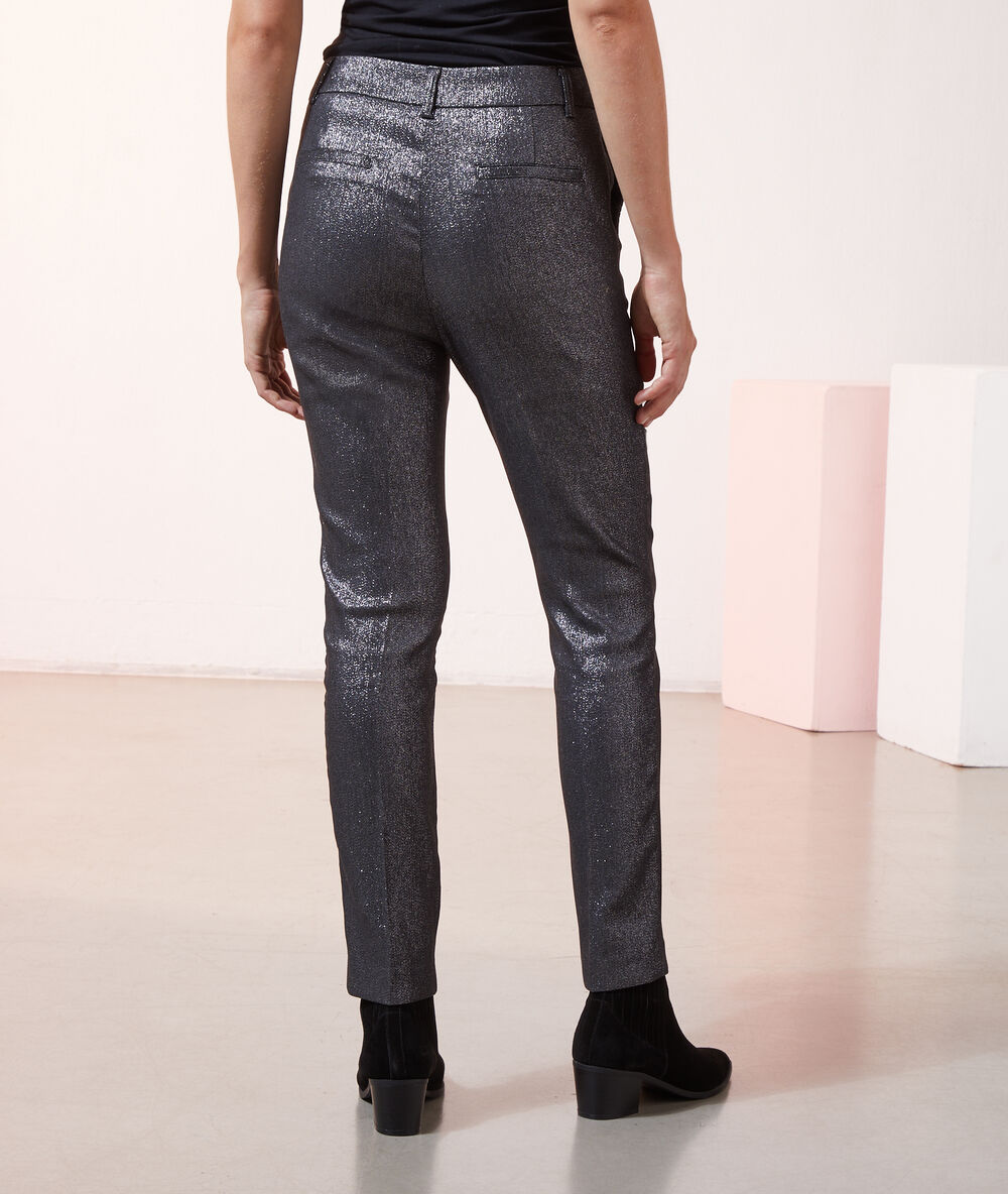 Pantalon cigarette paillet&eacute; noir.