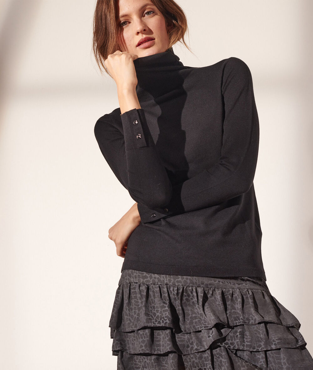 Fine turtleneck jumper black.