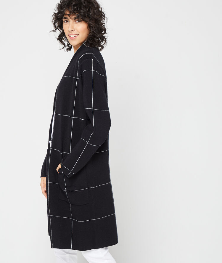 Long cut cardigan in check black.