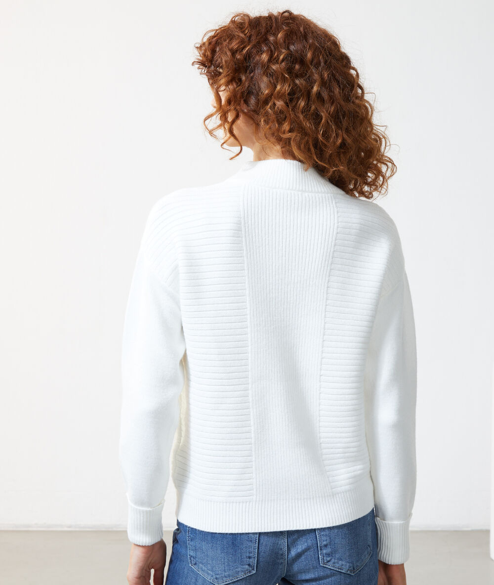 High neck jumper off-white.