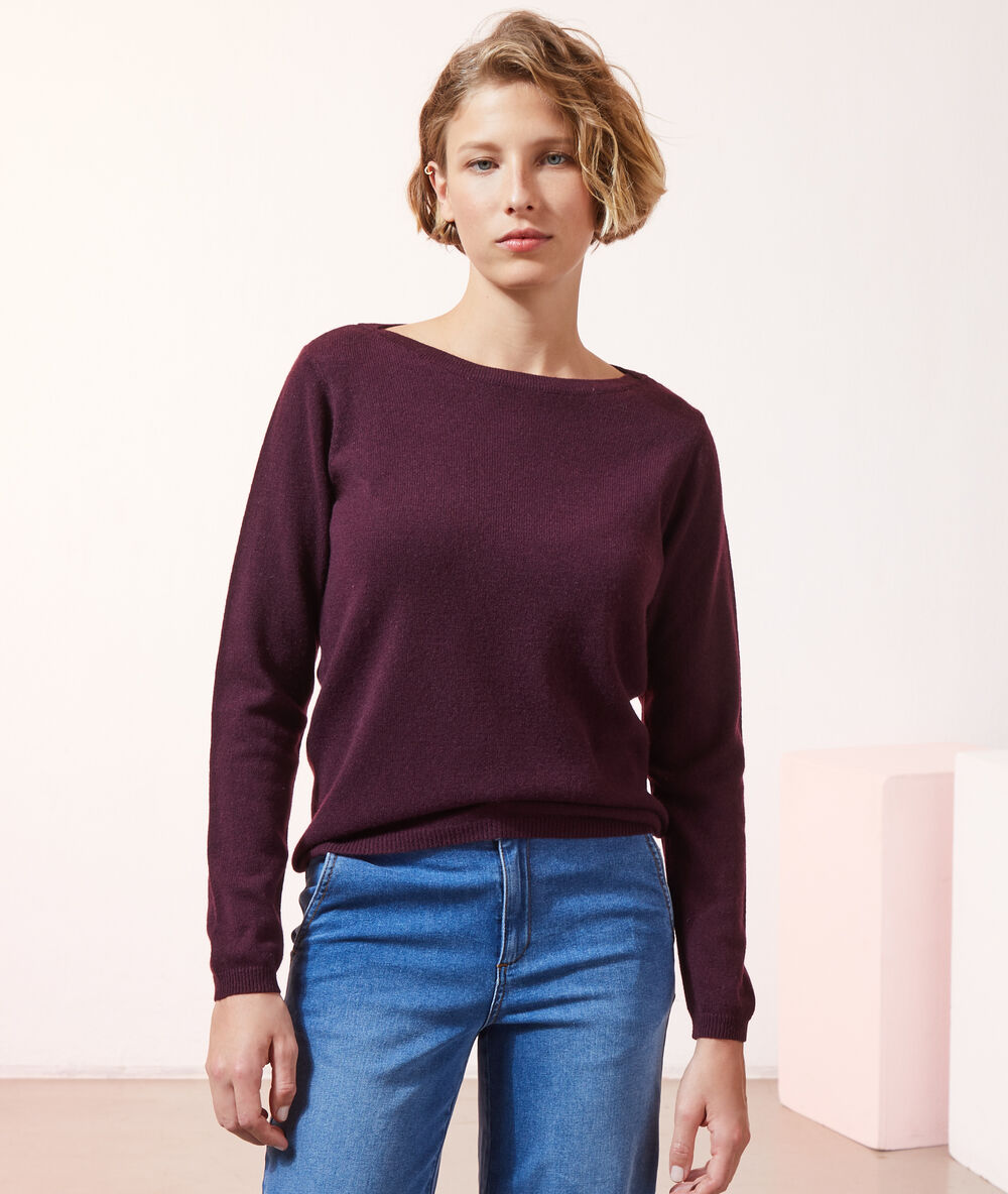 Cashmere boat neck jumper plum.