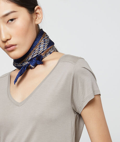 Pleated scarf in print Pleated scarf in print