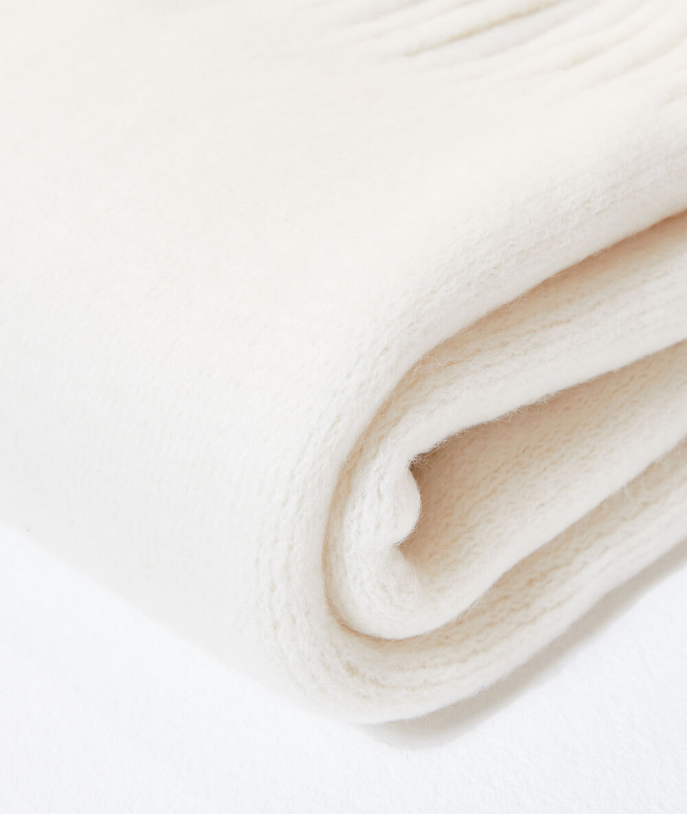 Maxi scarf off-white.