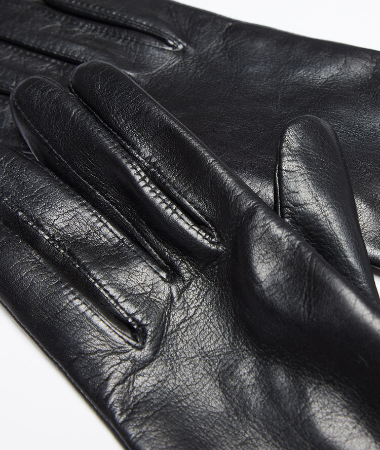 Leather gloves black.