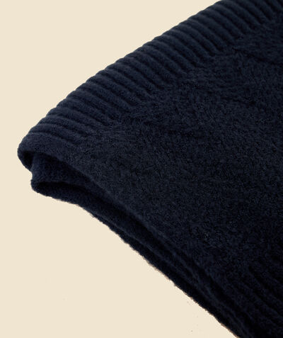 Detailed knit scarf 