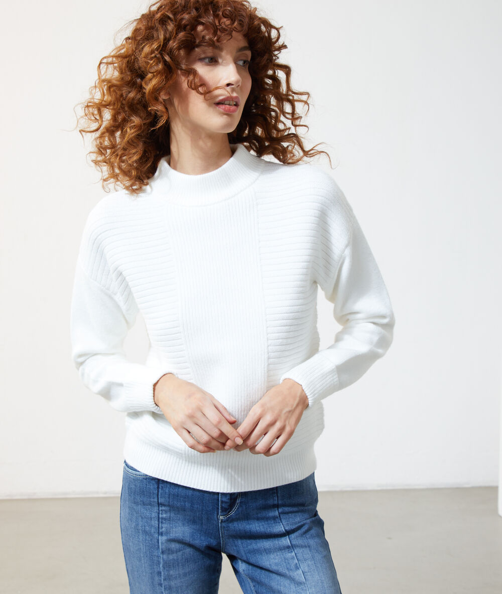 High neck jumper off-white.