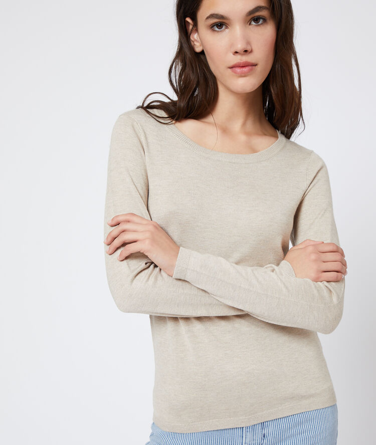 Fine knit jumper with crew neck sand.