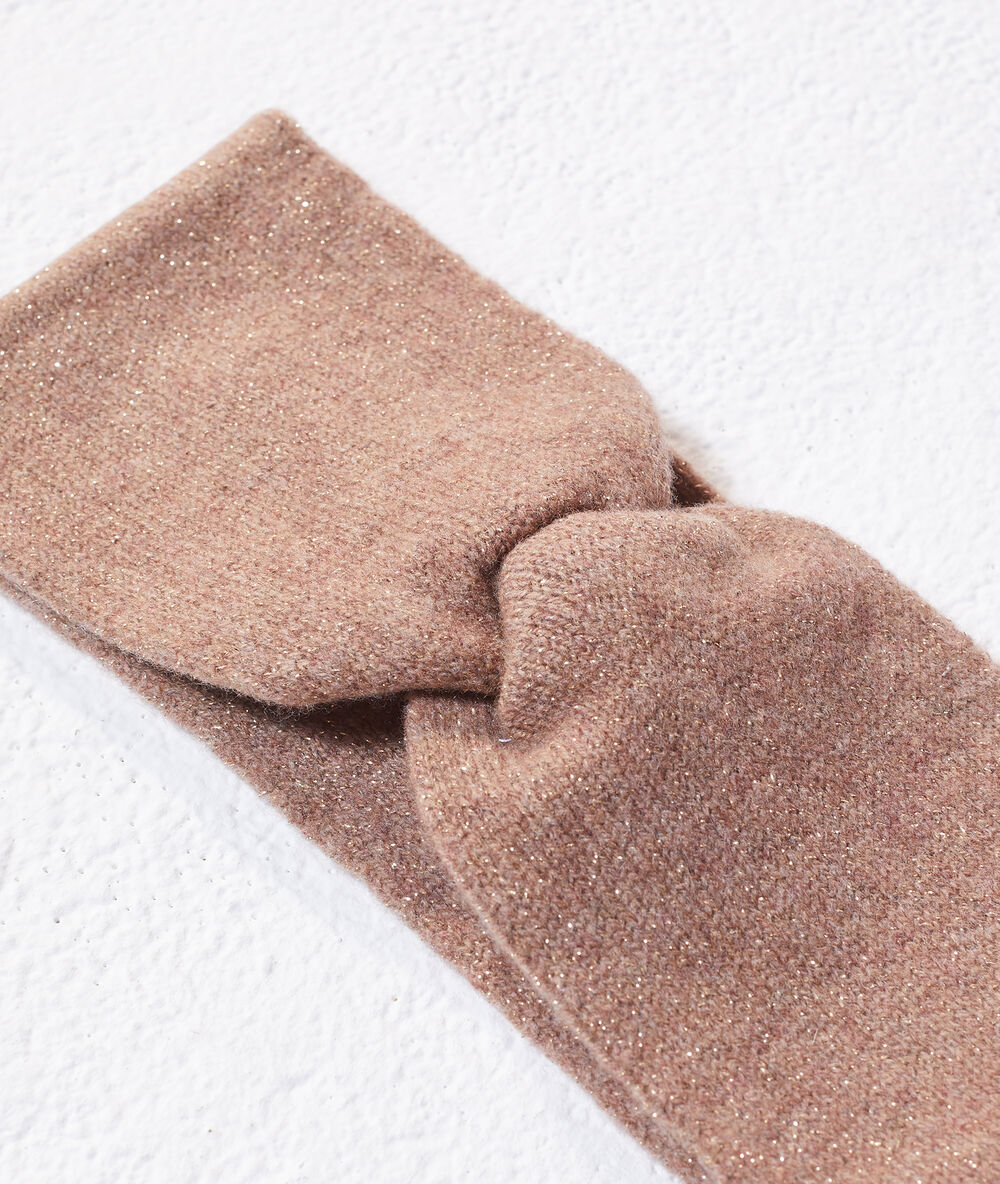 Headband &agrave; fils m&eacute;tallis&eacute;s en cachemire et laine camel.