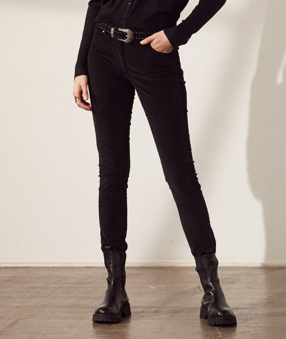 Pantalon en velours slim noir.