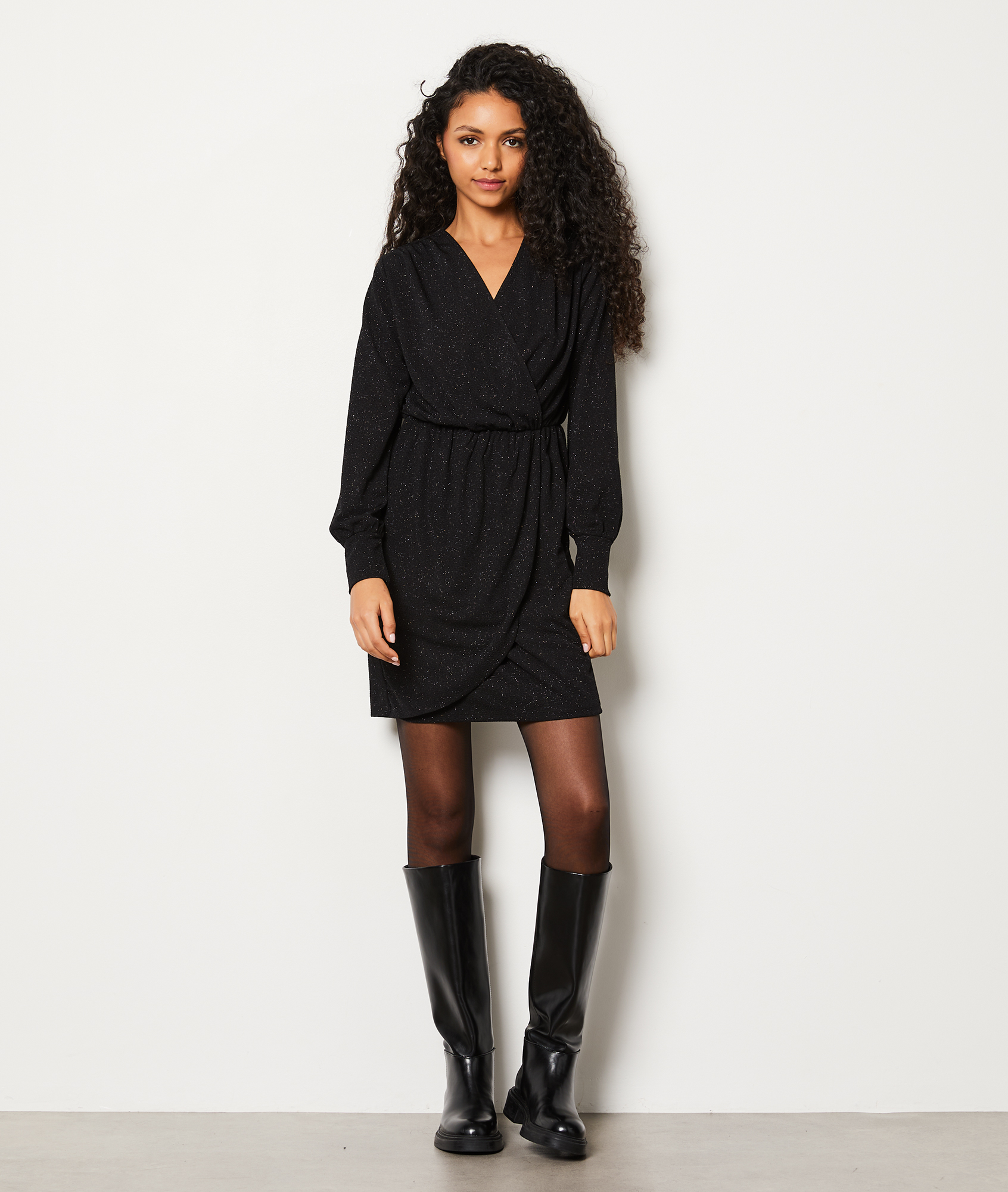 Mini Robe à Paillettes Avec Col En V Et Bretelles Doubles - Taille 34-38 - Robe Courte Moulante - 90% Polyester, 10% élasthanne