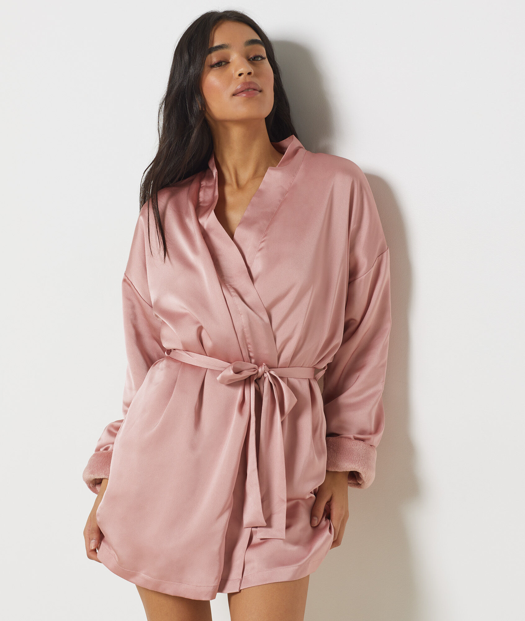 Opa akasini internetda porno qilib yuribdi